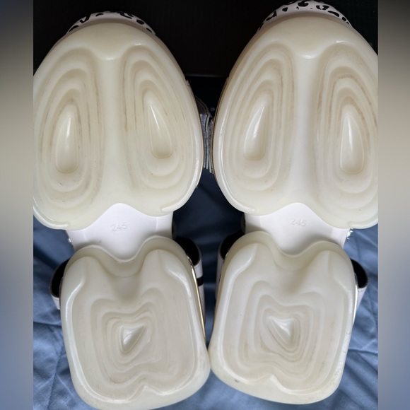 Starfruit Platform Sandals - Picture 5 of 8